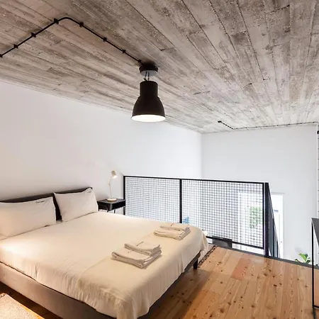 Flh Intendente Industrial Mezzanine With Balcony Apartament Lizbona